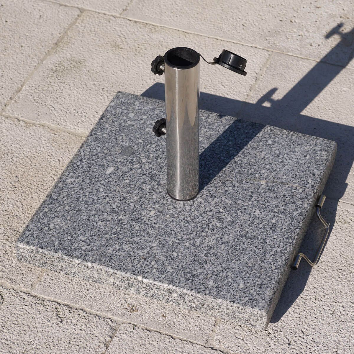 Bramblecrest 25kg Granite Base with Wheels – Ruxley Manor Garden Centre