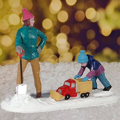 Lemax Clearing The Sidewalk - Figurine