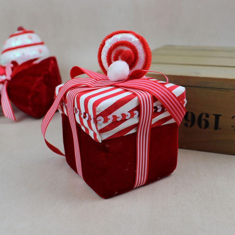 15cm Hanging Red Gift Box